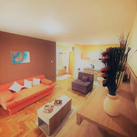 Lejlighed Vas Raj Novi Sad